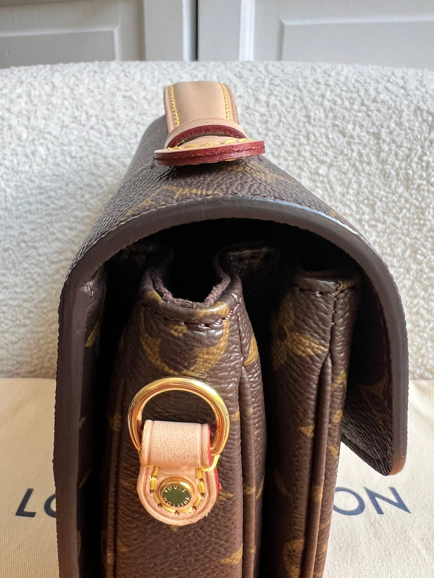Louis Vuitton Pochette Metis Monogram (RRP £2,060)