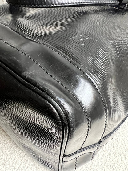 Louis Vuitton Black Epi Noe GM