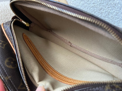 Lous Vuitton Reporter Monogram
