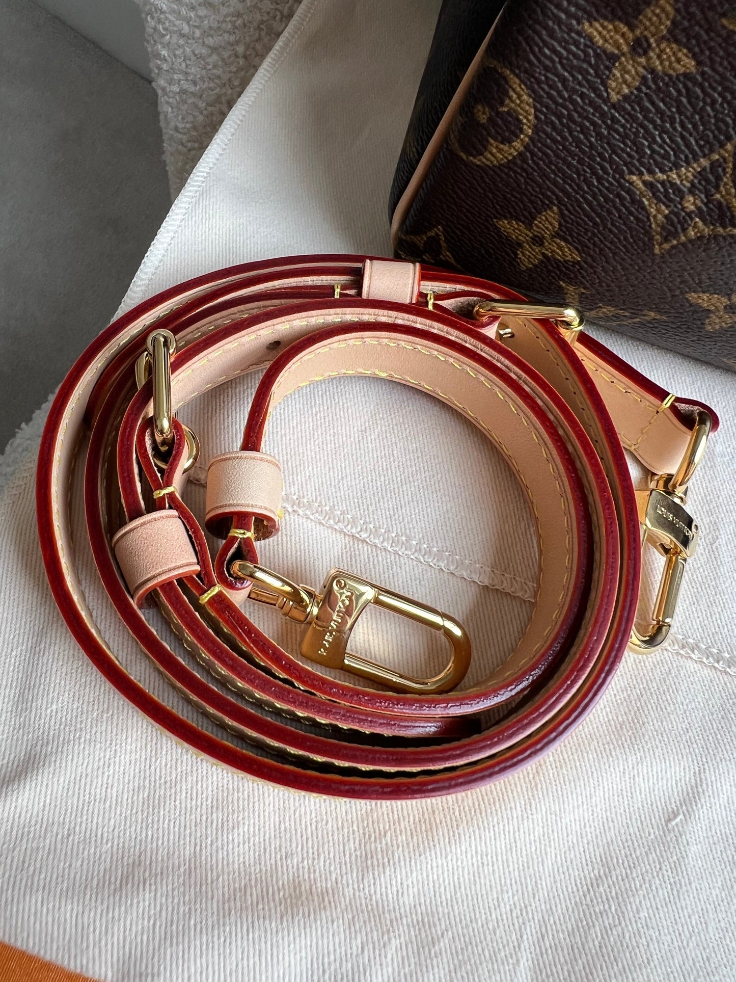 Louis Vuitton Speedy 25 Bandouliere Monogram (RRP £1,470)