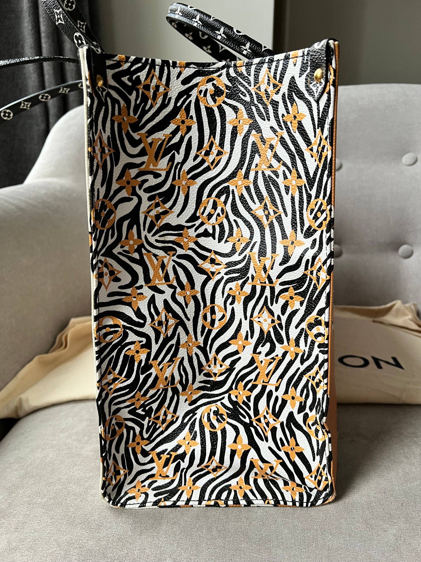 Louis Vuitton Limited Edition On the Go GM Jungle Giant Monogram Ivory Havana Beige (RRP £2,450)