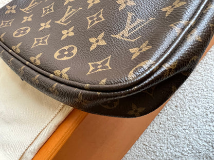 Louis Vuitton Multi Pochette Accessoires Khaki (RRP £2030)