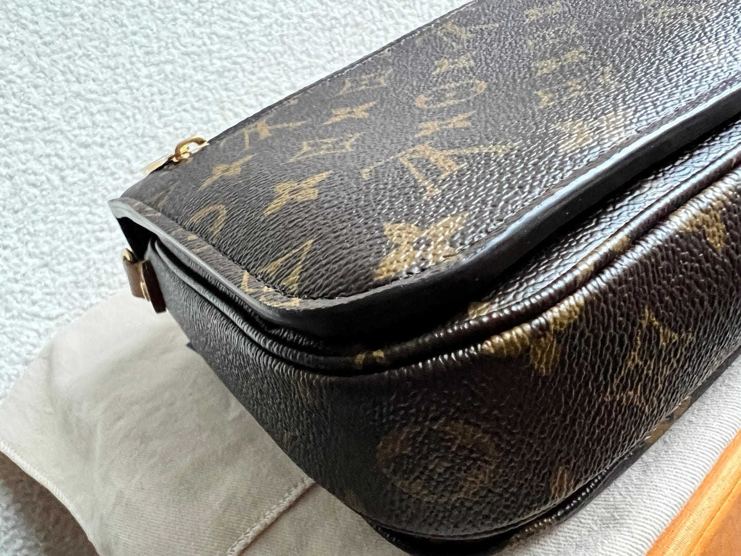 Louis Vuitton Pochette Metis Monogram (RRP £2,020)