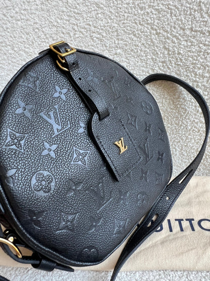 Louis Vuitton Boite Chapeau Souple MM Black Empreinte (RRP £2590)