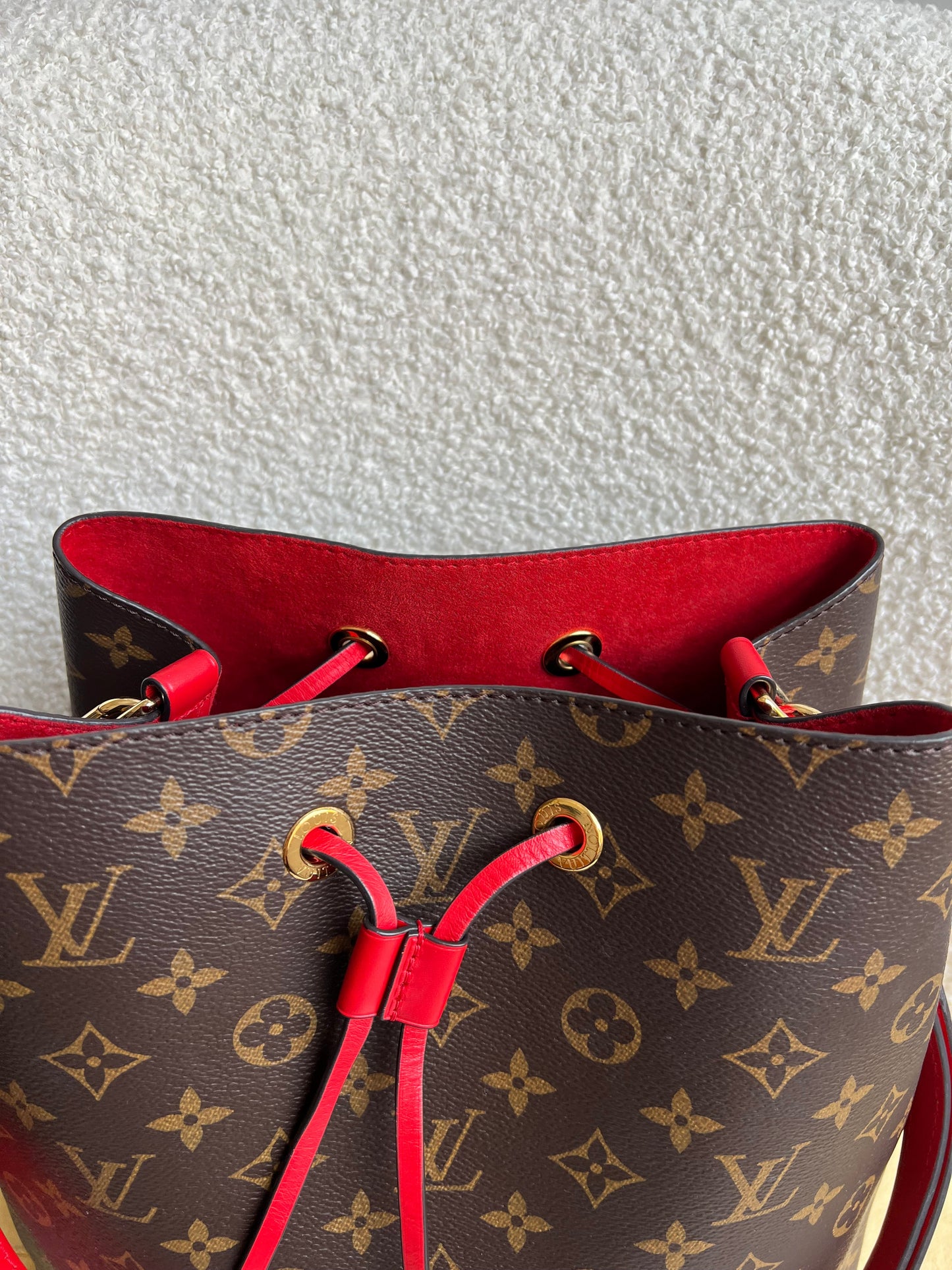 Louis Vuitton Neo Noe Monogram Coquelicot (RRP £1,790)