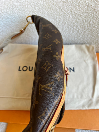 Louis Vuitton High Rise Bumbag in Monogram Canvas (RRP £1470)