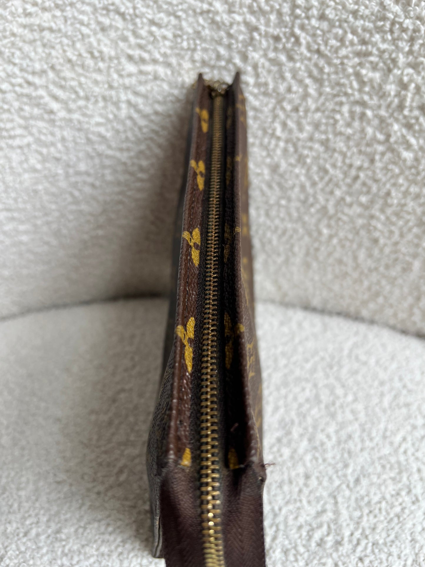Louis Vuitton Toiletry Pouch 19 Monogram