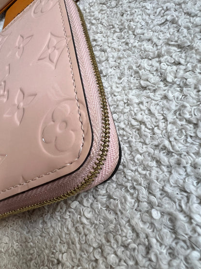 Louis Vuitton Zippy Coin Purse in Rose Ballerine Vernis Patent (RRP £420)