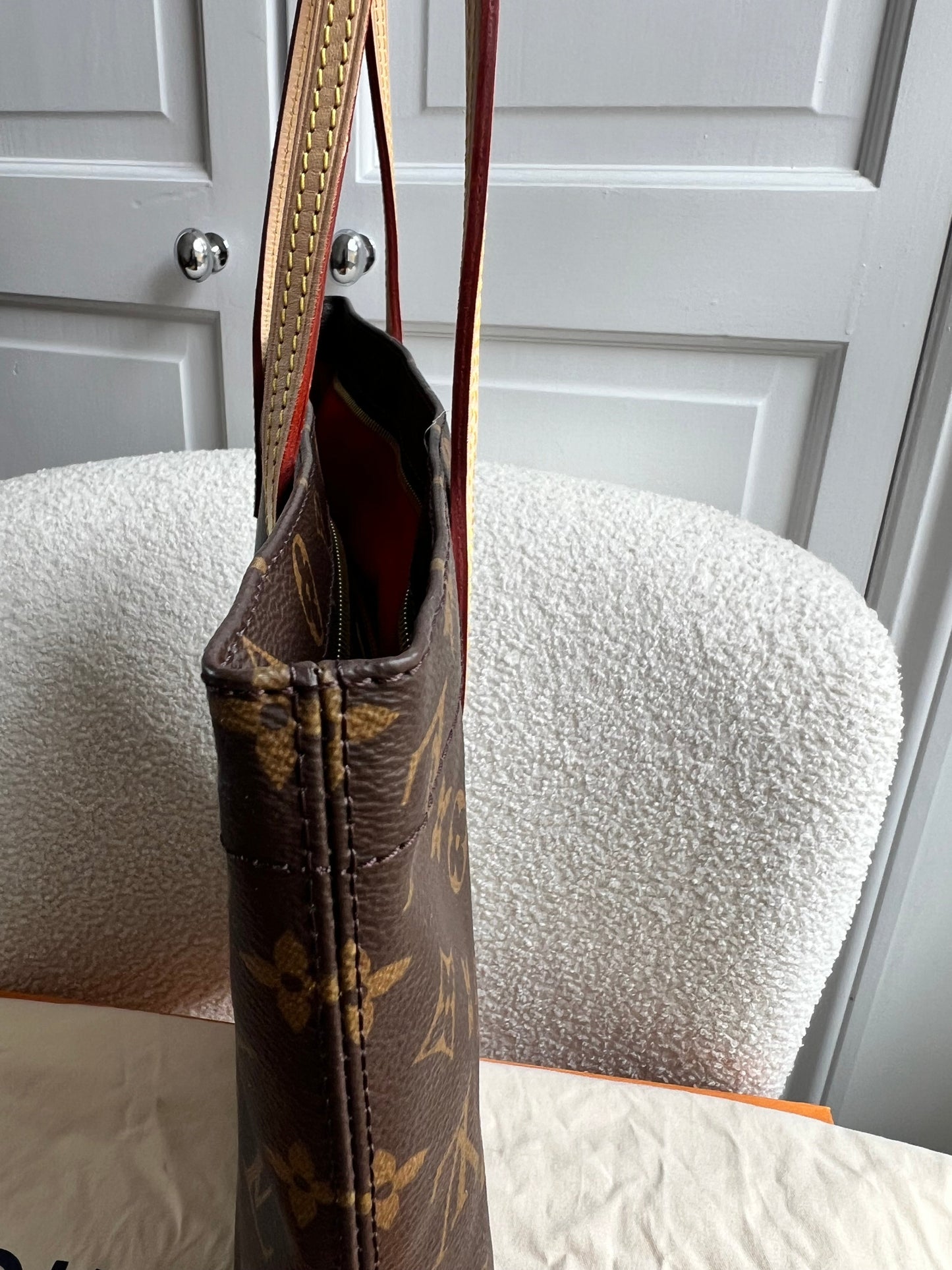 Louis Vuitton Carry It Tote