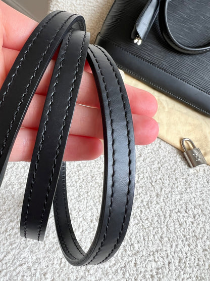 Louis Vuitton Alma BB Black Epi (RRP £1540)