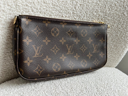 Louis Vuitton Pochette Monogram