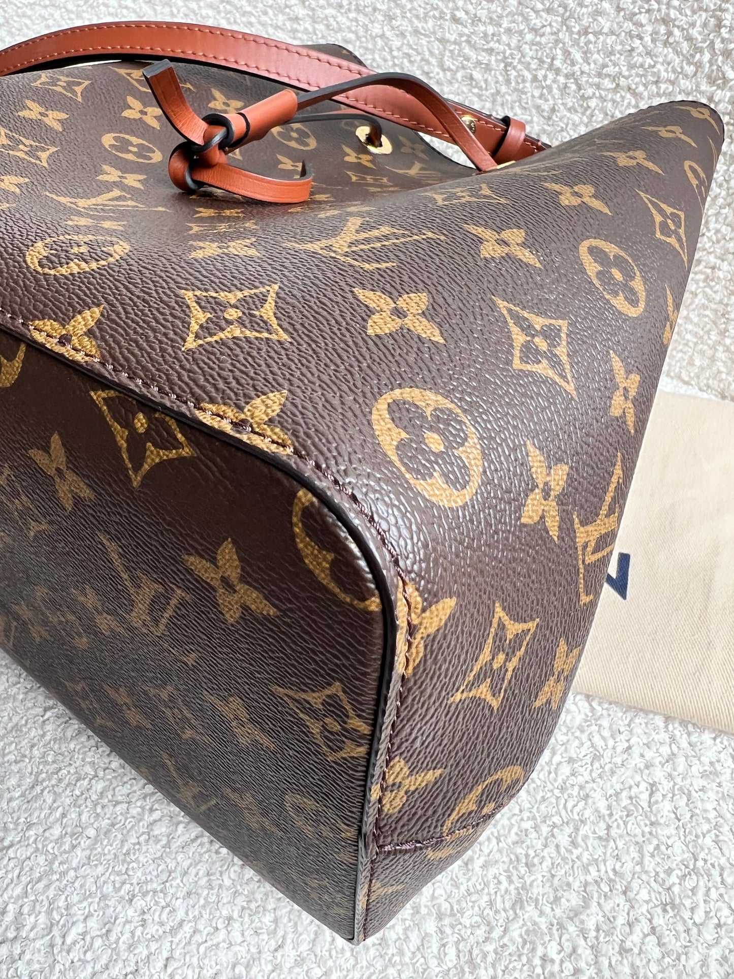 Louis Vuitton Neo Noe Monogram Caramel (RRP £1,560)