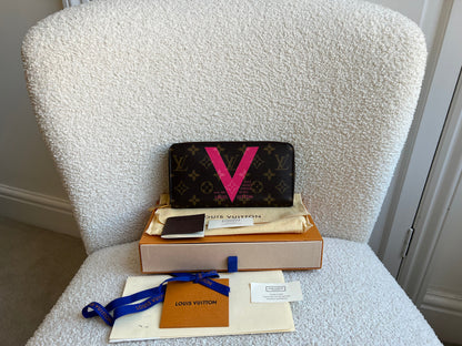 Louis Vuitton Zippy Wallet in Grenade Monogram V