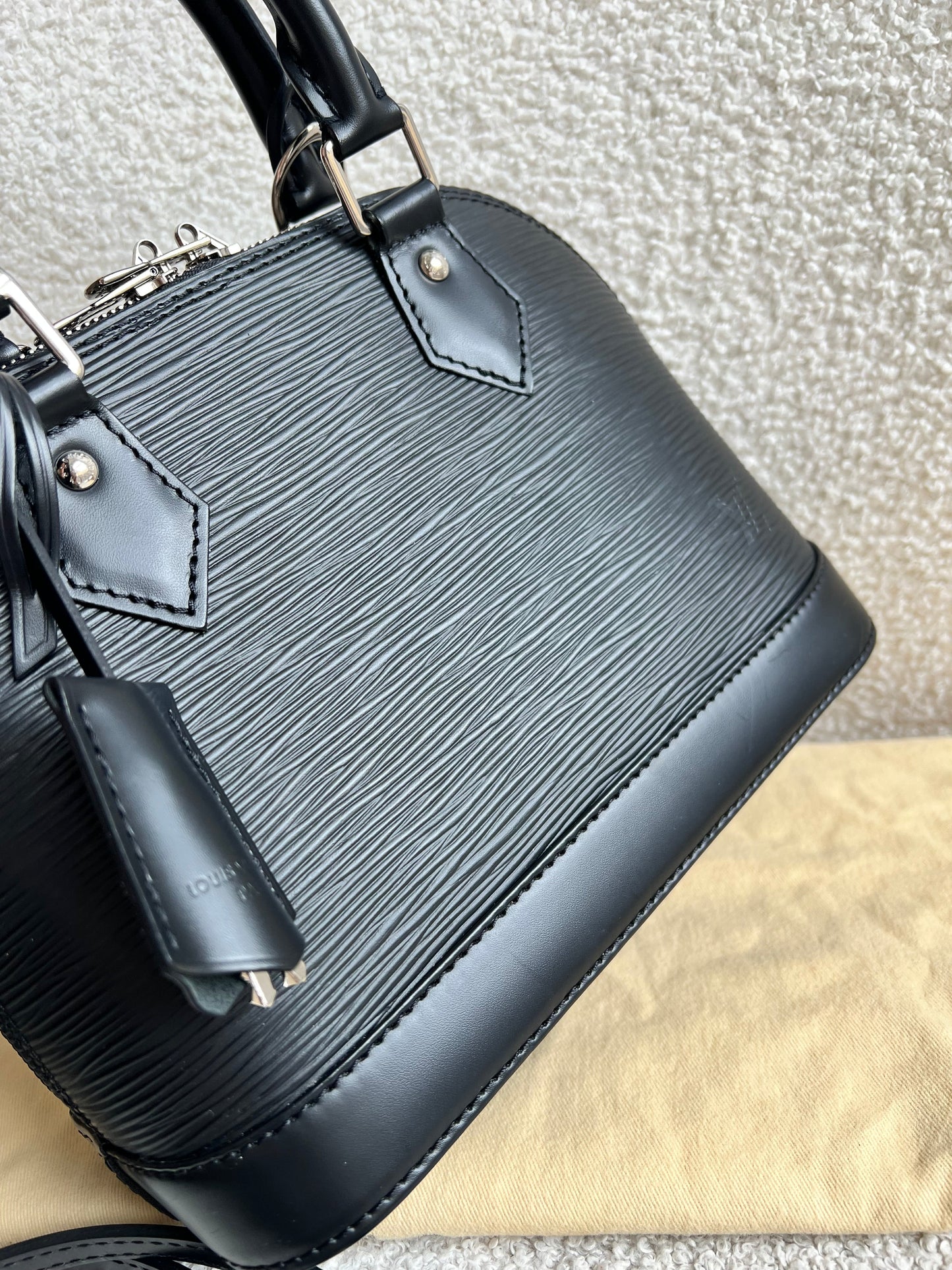 Louis Vuitton Alma BB Black Epi (RRP £1540)
