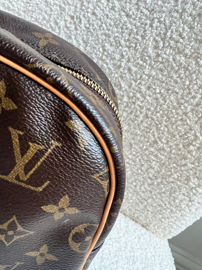 Louis Vuitton Monogram Trousse Toiletry Pouch