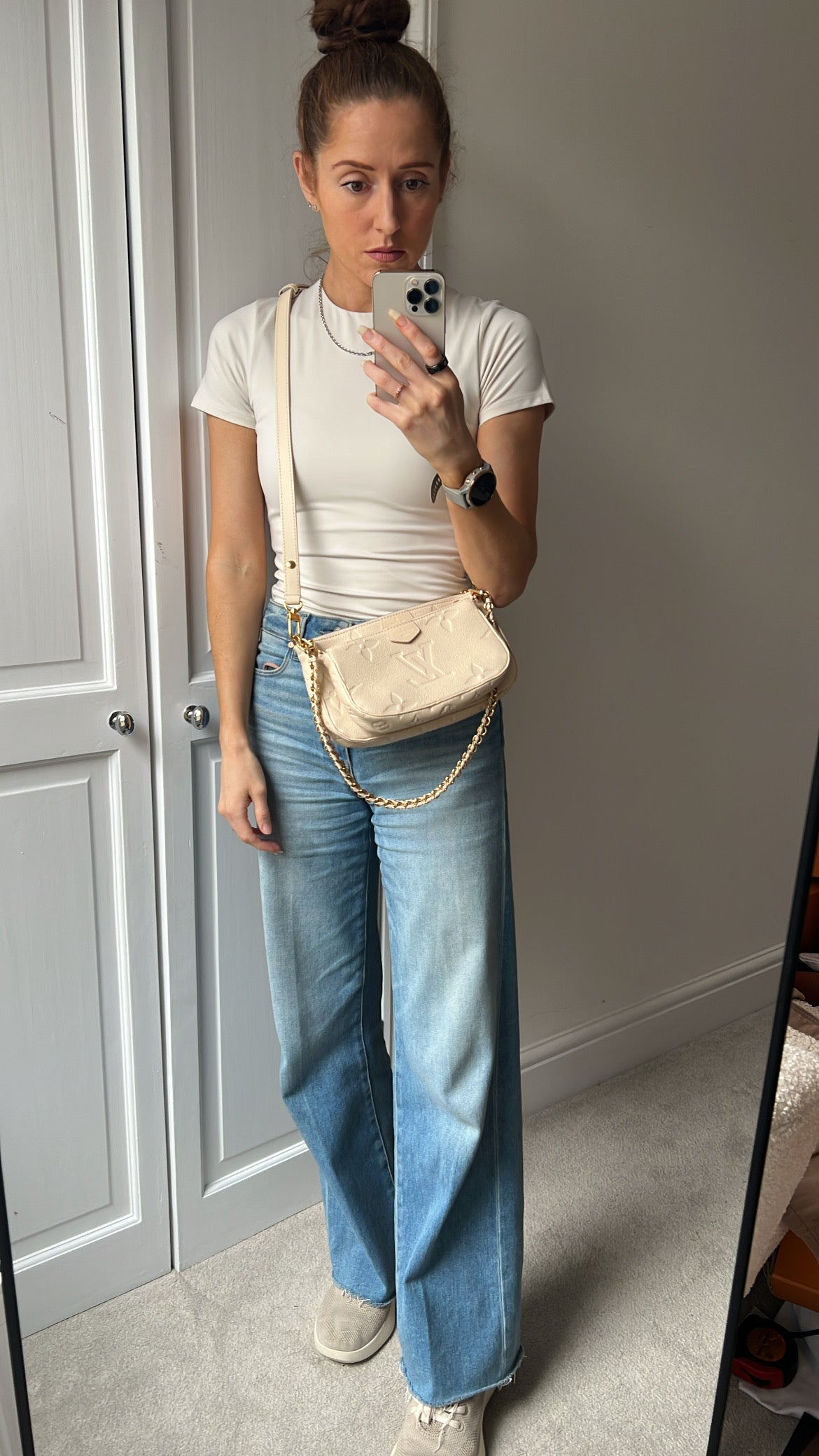 Louis Vuitton Multi Pochette Accessoires Creme Empreinte (RRP £2140)