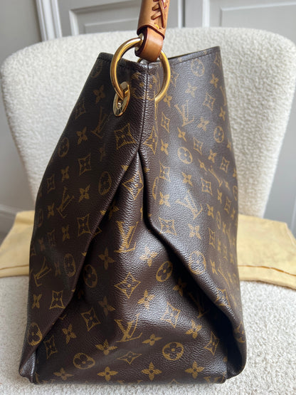 Louis Vuitton Artsy MM Monogram (RRP £1,940)