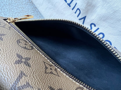 Louis Vuitton Pochette Metis Reverse Monogram (RRP £2,020)