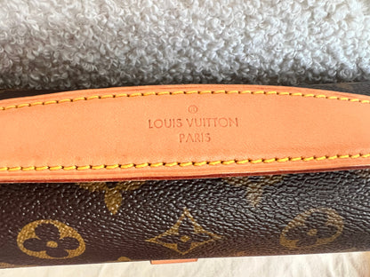 Louis Vuitton Pochette Metis Monogram (RRP £2,020)