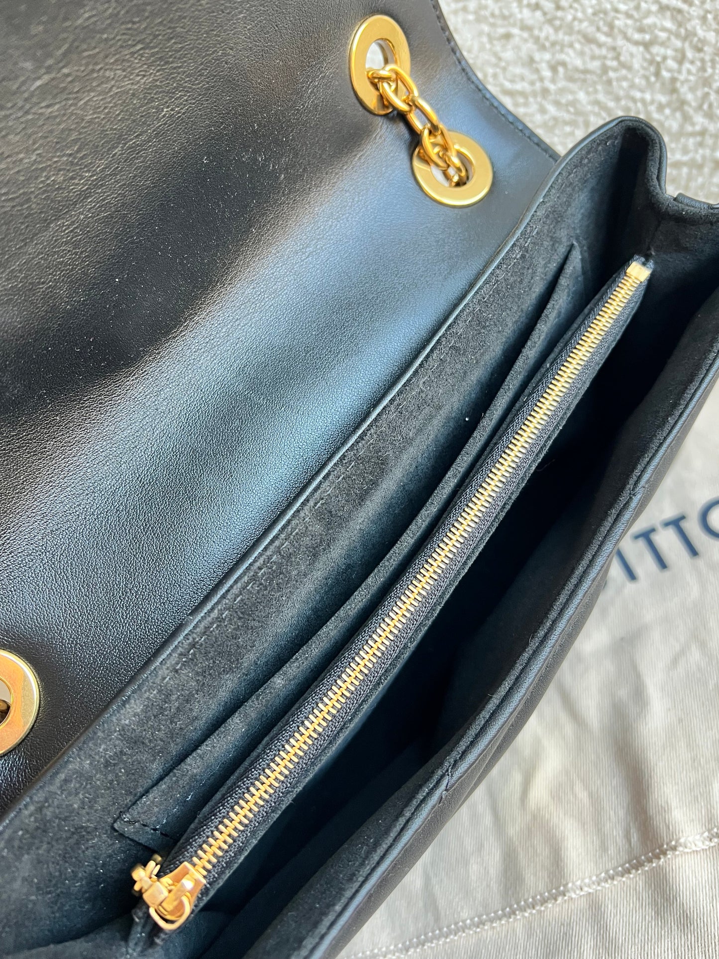 Louis Vuitton Black New Wave Chain Bag MM (RRP £2310)