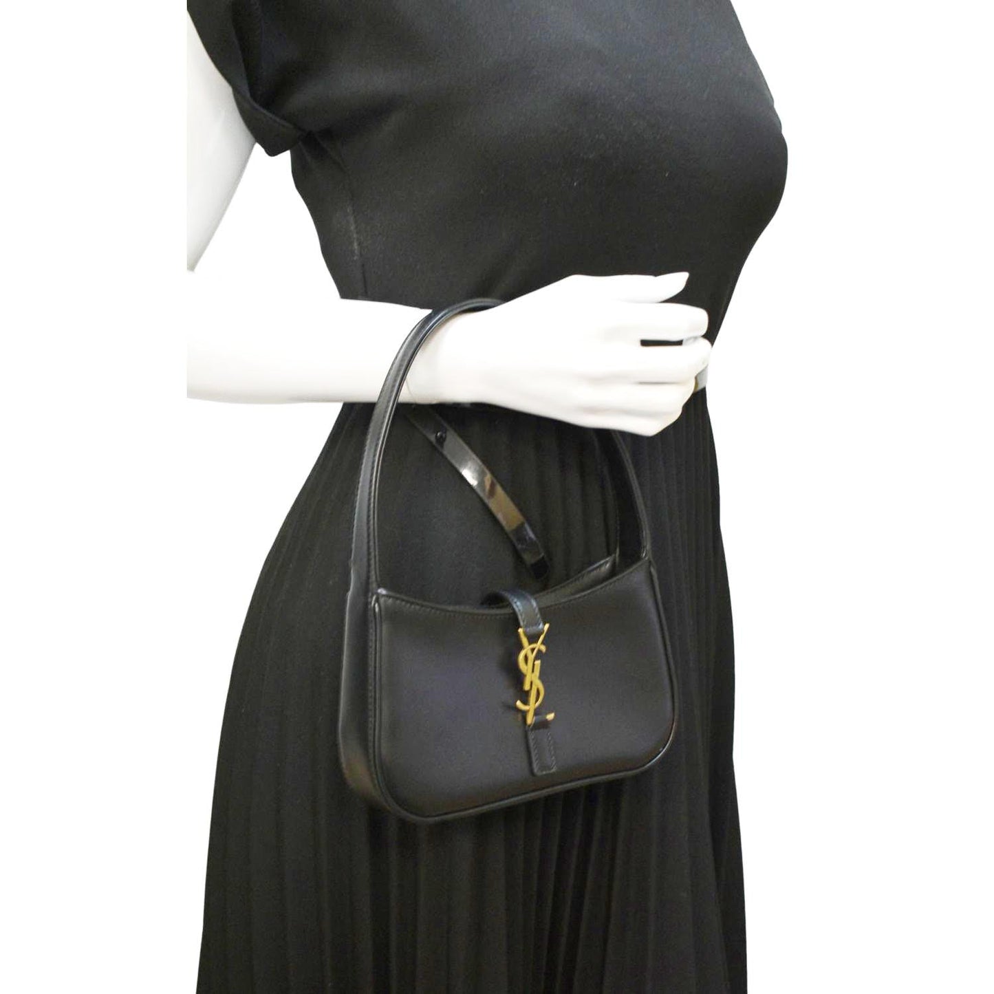Saint Laurent Le 5 A 7 Leather Black Shoulder Bag