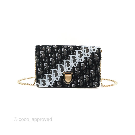 Saint Laurent Chain Crossbody Bag
