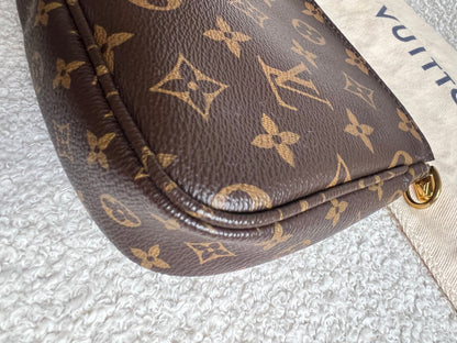 Louis Vuitton Multi Pochette Accessoires Khaki (RRP £2070)