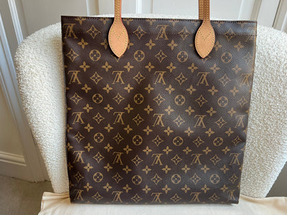 Louis Vuitton Carry It Tote