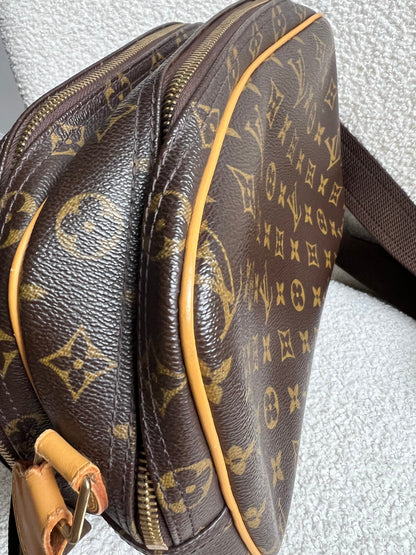 Lous Vuitton Reporter Monogram