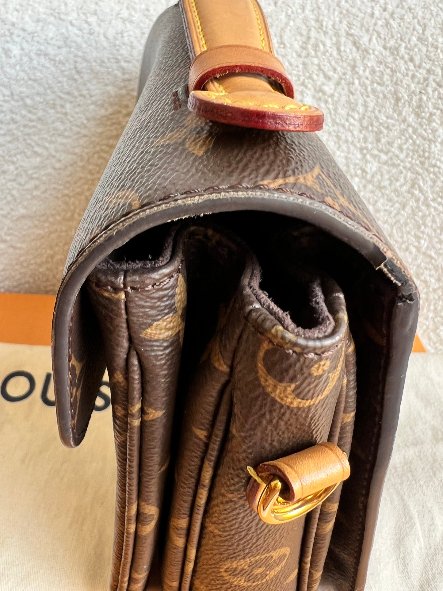 Louis Vuitton Pochette Metis Monogram (RRP £2,020)