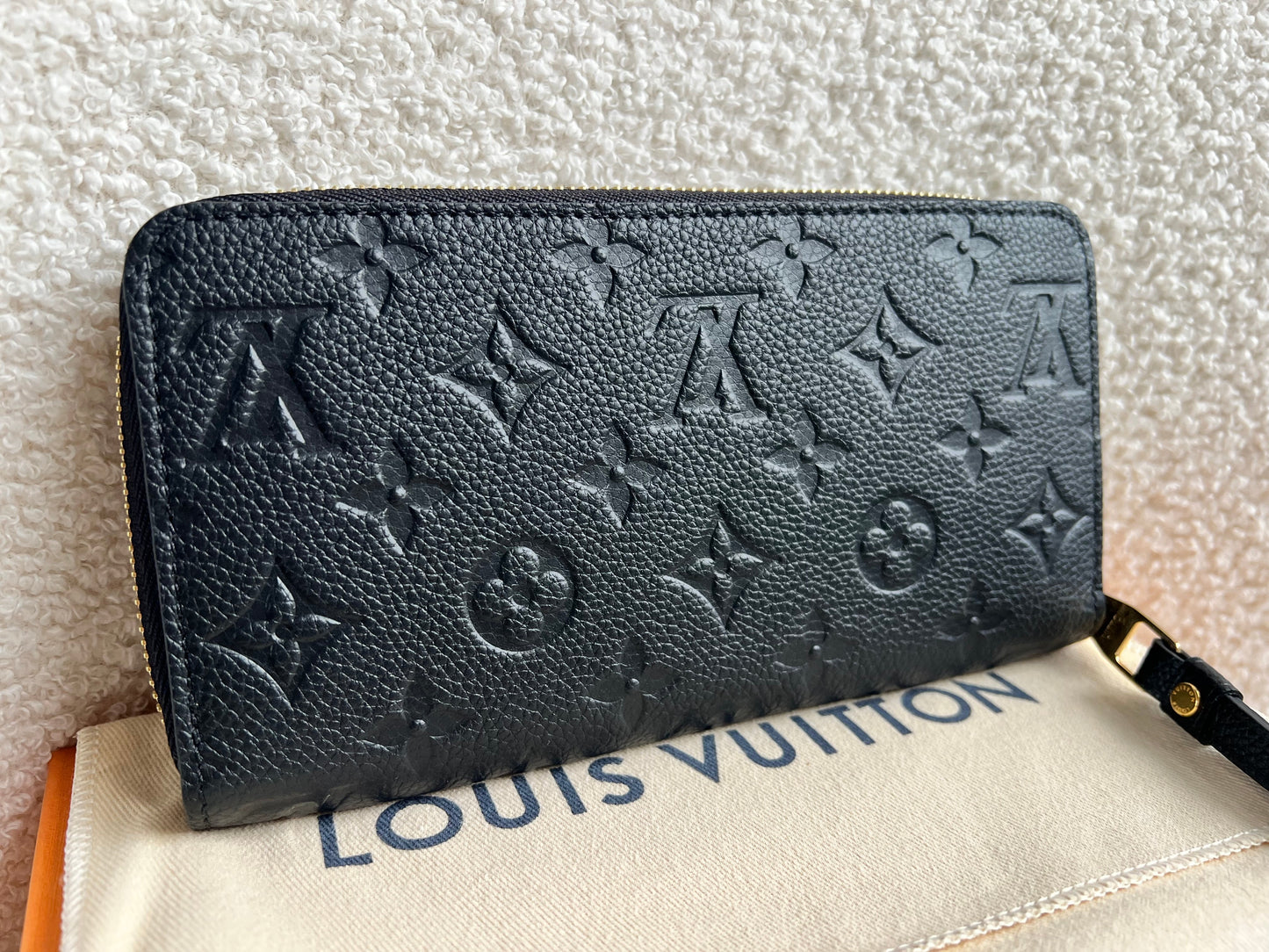 Louis Vuitton Zippy Wallet in Black Empreinte (RRP £790)