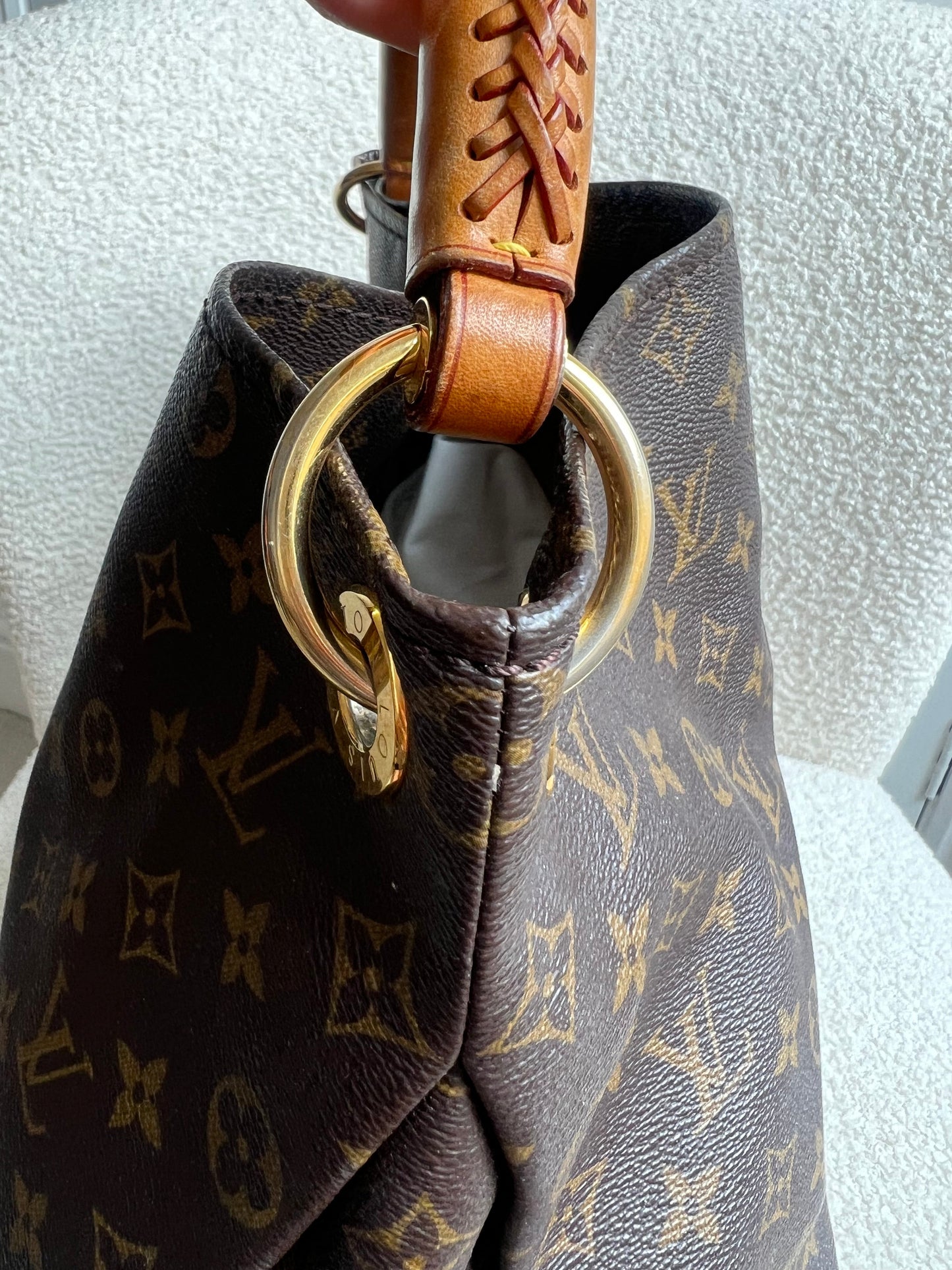 Louis Vuitton Artsy MM Monogram (RRP £1,940)