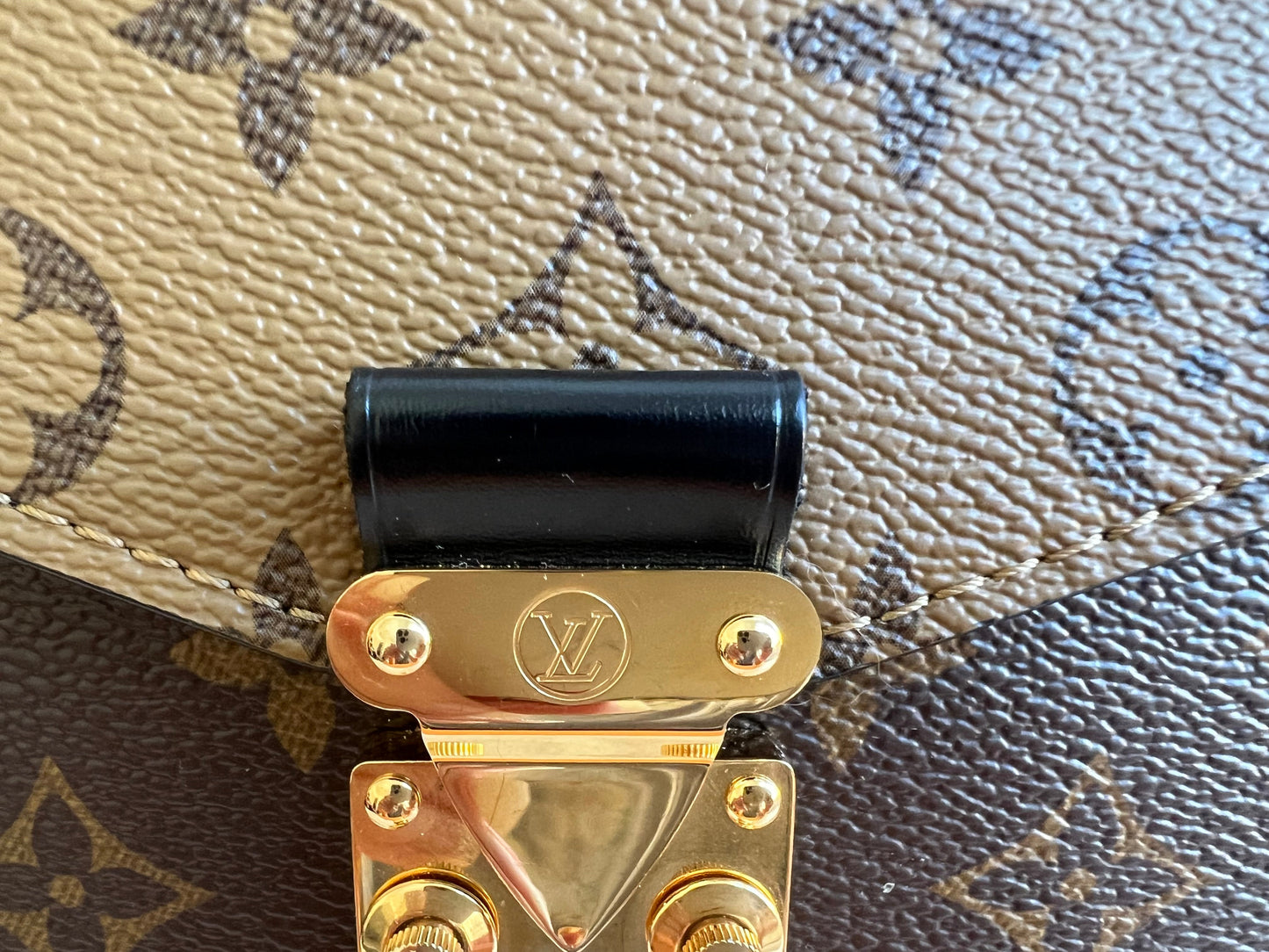Louis Vuitton Pochette Metis Reverse Monogram (RRP £2,060)