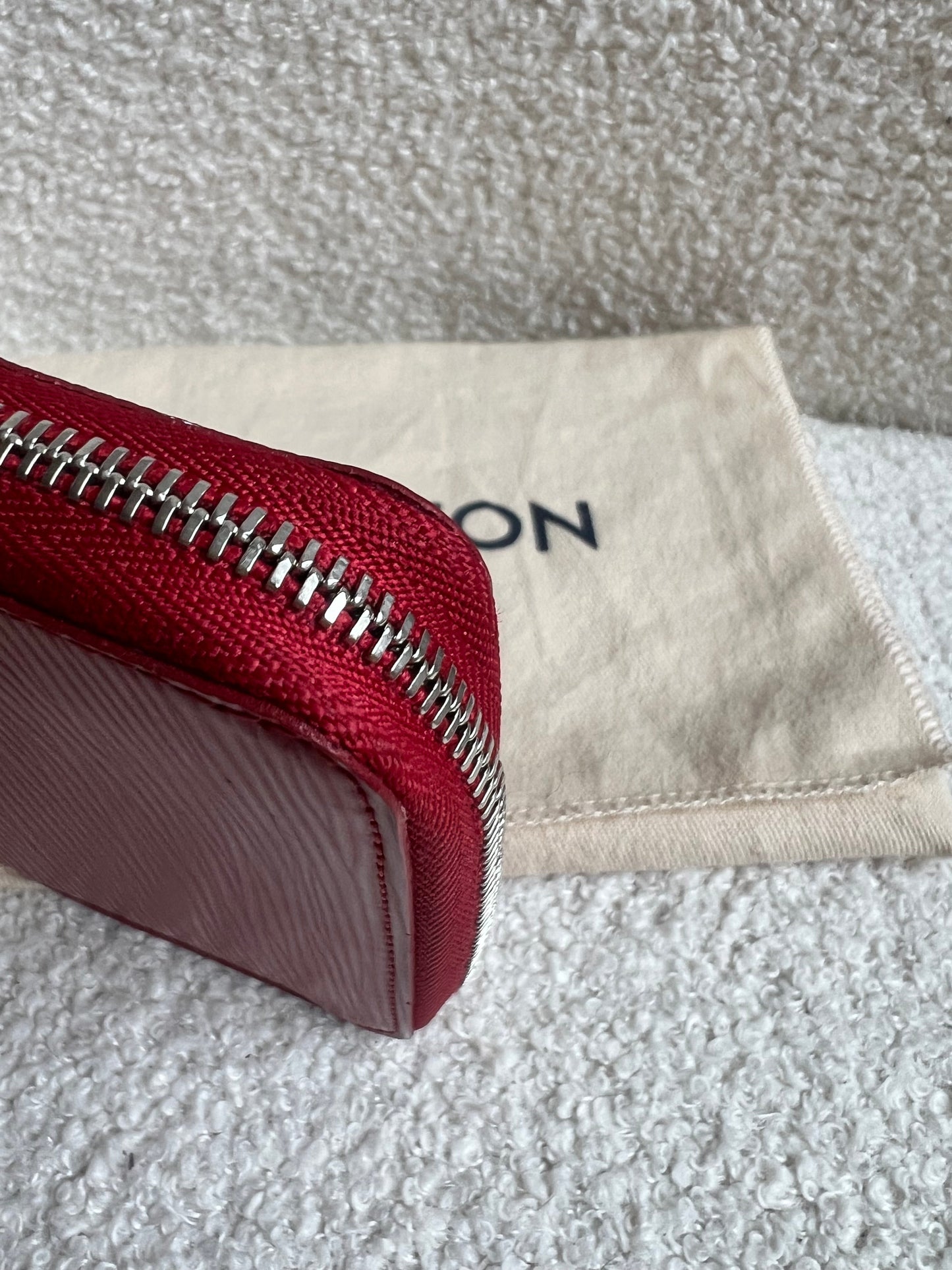 Louis Vuitton Zippy Coin Purse in Red Epi (RRP £390)
