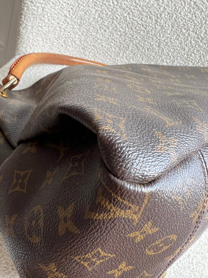 Louis Vuitton Artsy MM Monogram (RRP £1,940)