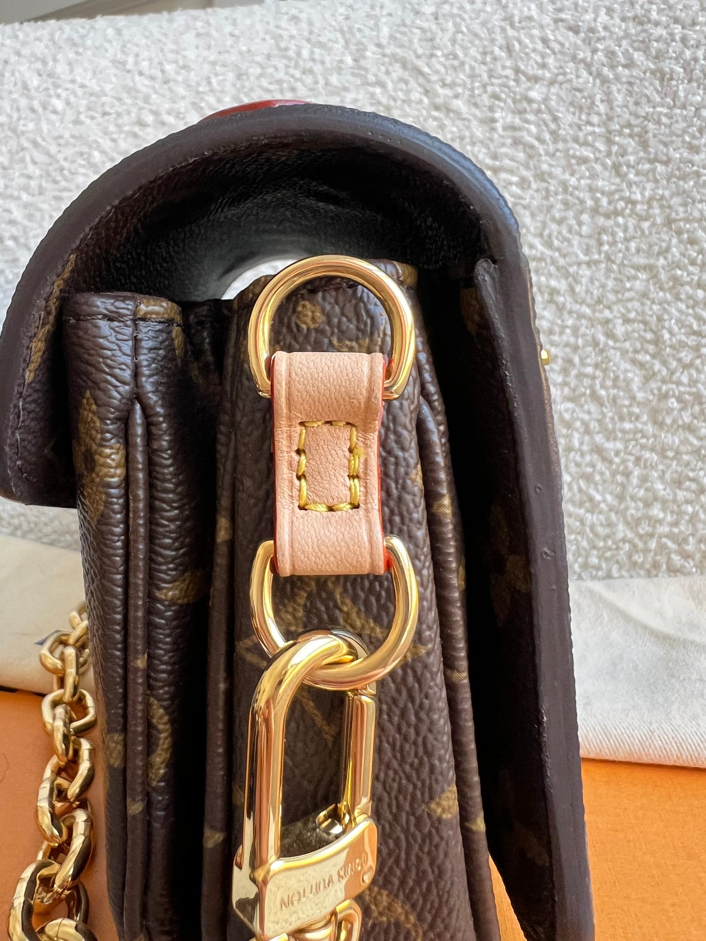 Louis Vuitton Pochette Metis East West Monogram (RRP £2,270)