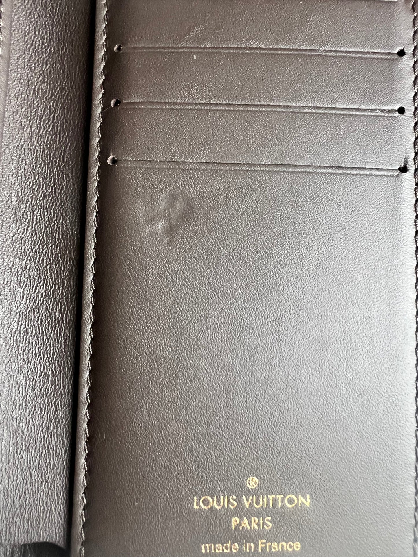 Louis Vuitton Galet Compact Capucines Wallet (RRP £730)