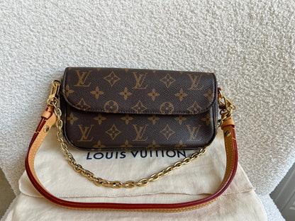 Louis Vuitton Ivy Wallet on Chain Bag Monogram Canvas (RRP £1,370)