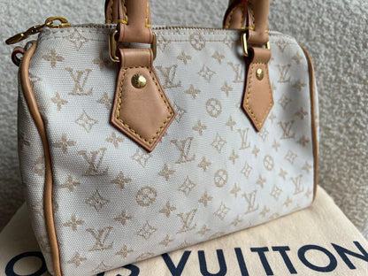 Louis Vuitton Speedy Bandouliere 20 Mastic Cream (£2420)
