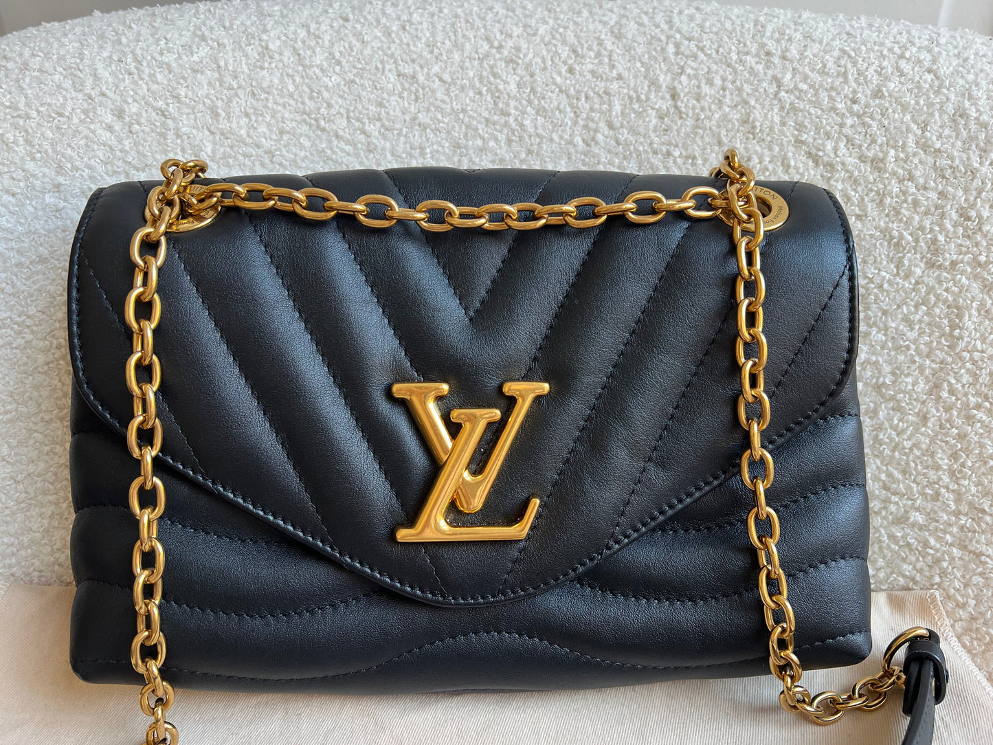 Louis Vuitton Black New Wave Chain Bag MM (RRP £2310)