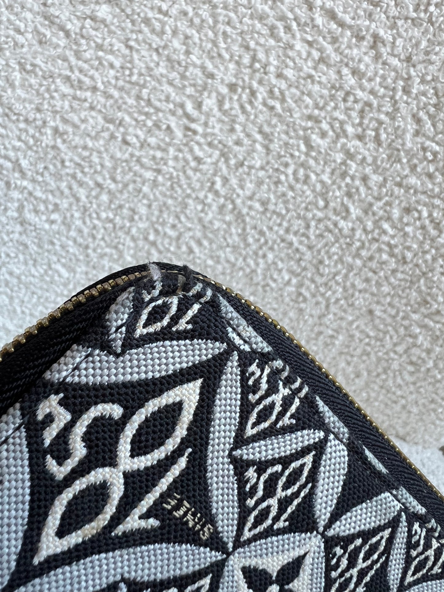 Louis Vuitton Zippy Wallet in Monogram Jacquard