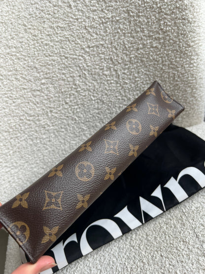 Louis Vuitton Toiletry Pouch 26 Monogram