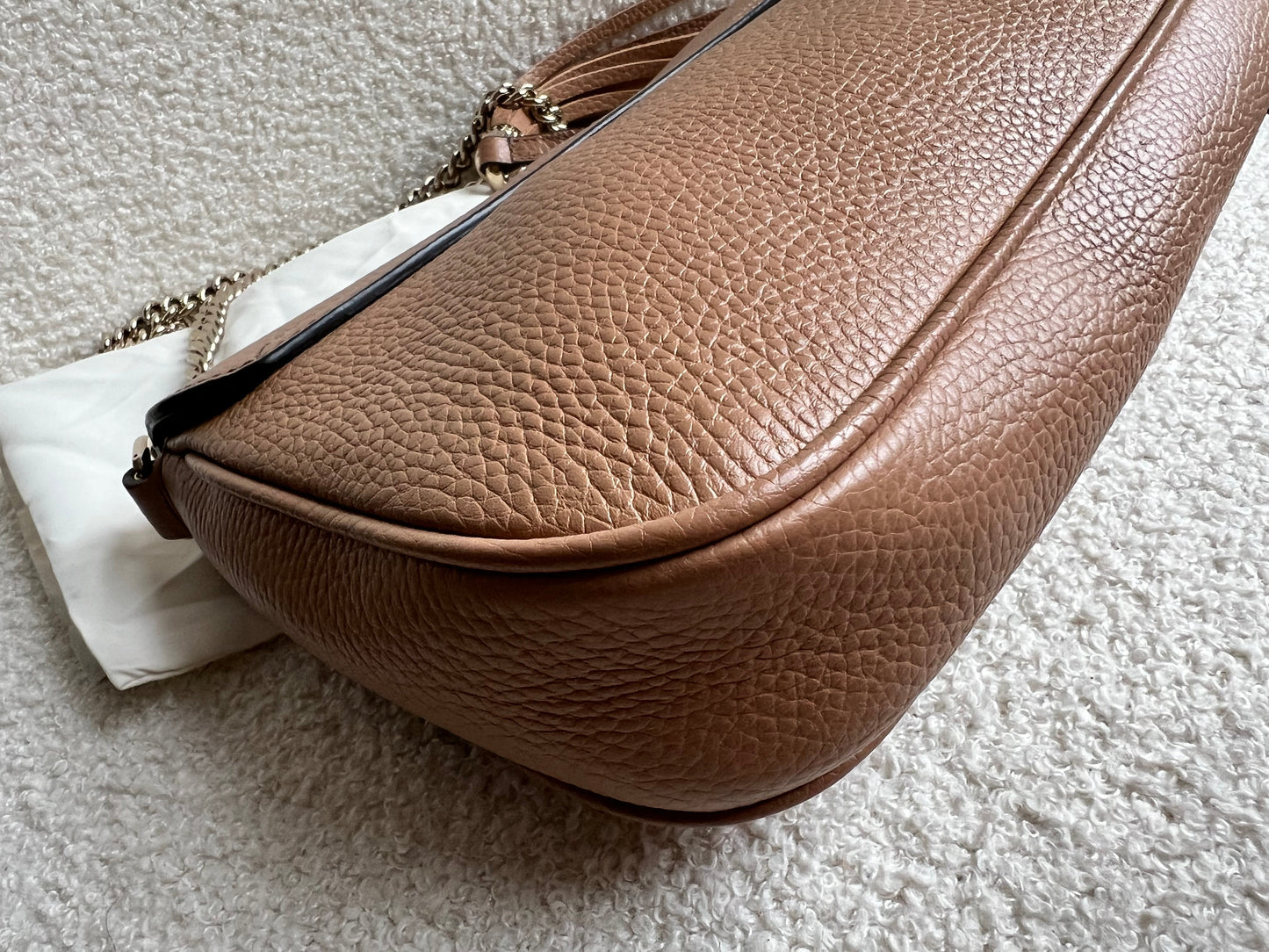 Gucci Beige Soho Chain Crossbody Flap Bag