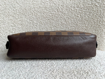 Louis Vuitton Damier Ebene Trousse Toilette
