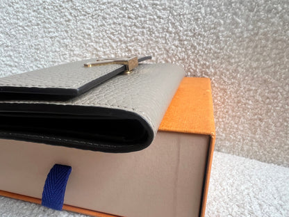 Louis Vuitton Galet Compact Capucines Wallet (RRP £730)