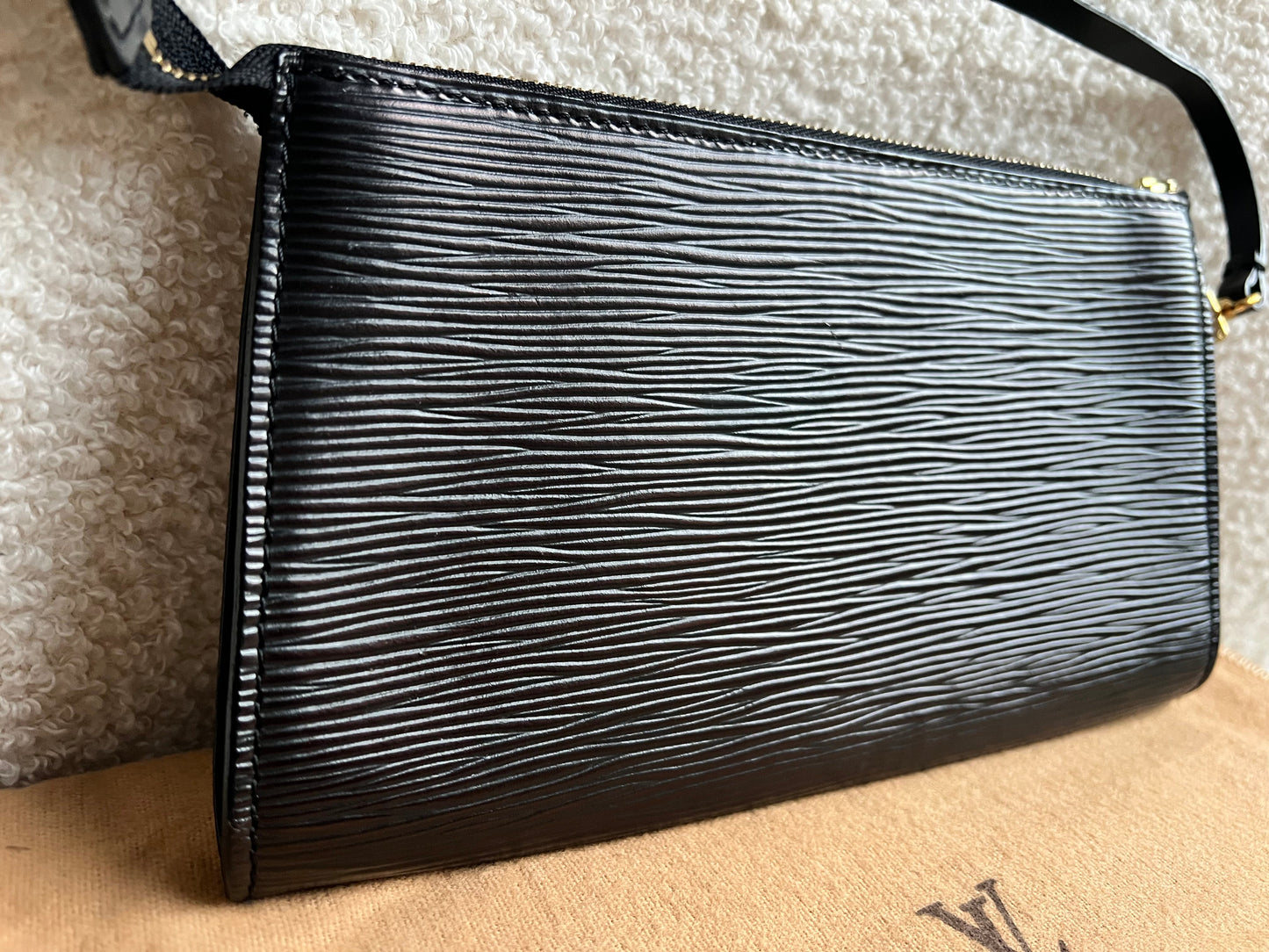 Louis Vuitton Vintage Black Epi Leather Pochette