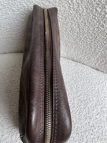 Louis Vuitton Damier Ebene Trousse Toilette
