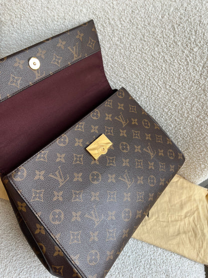 Louis Vuitton Cluny MM Monogram (RRP £1890)