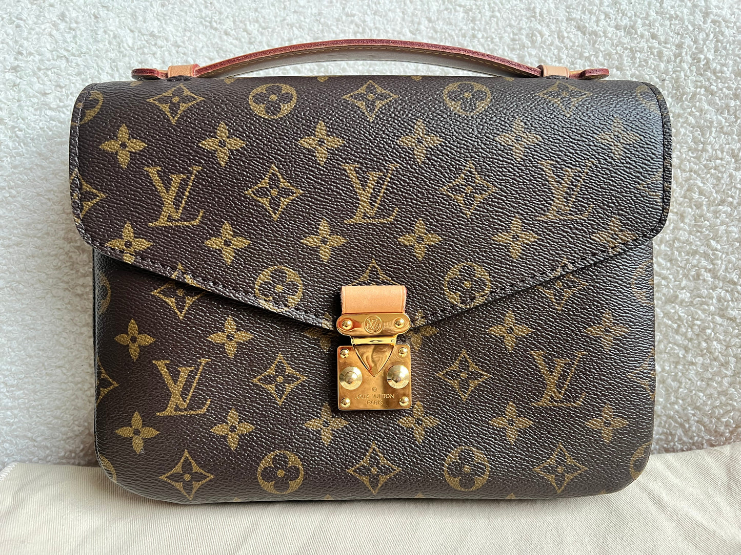 Louis Vuitton Pochette Metis Monogram (RRP £2,020)