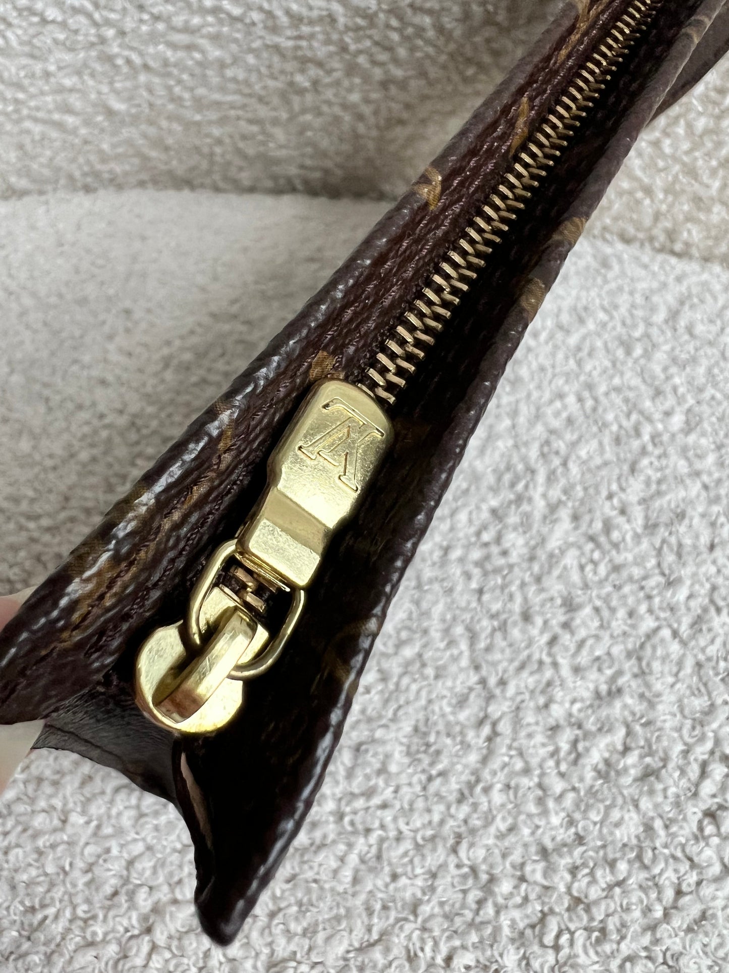 Louis Vuitton Pouch in Monogram